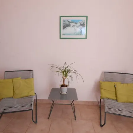 Les Figuiers Apartman