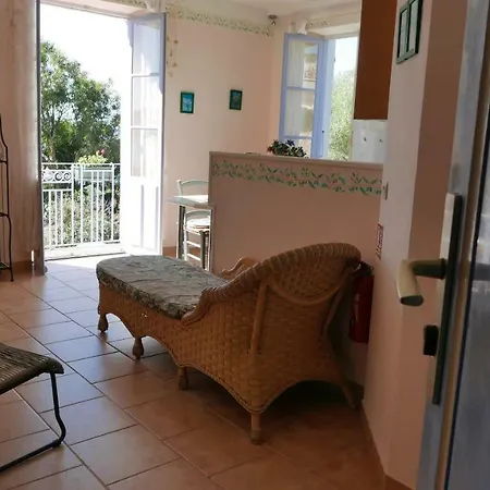 Les Figuiers Apartment *