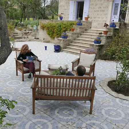 Les Figuiers Apartment