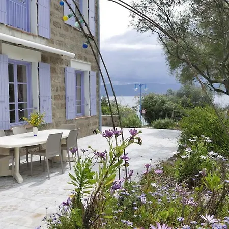 Les Figuiers Apartment